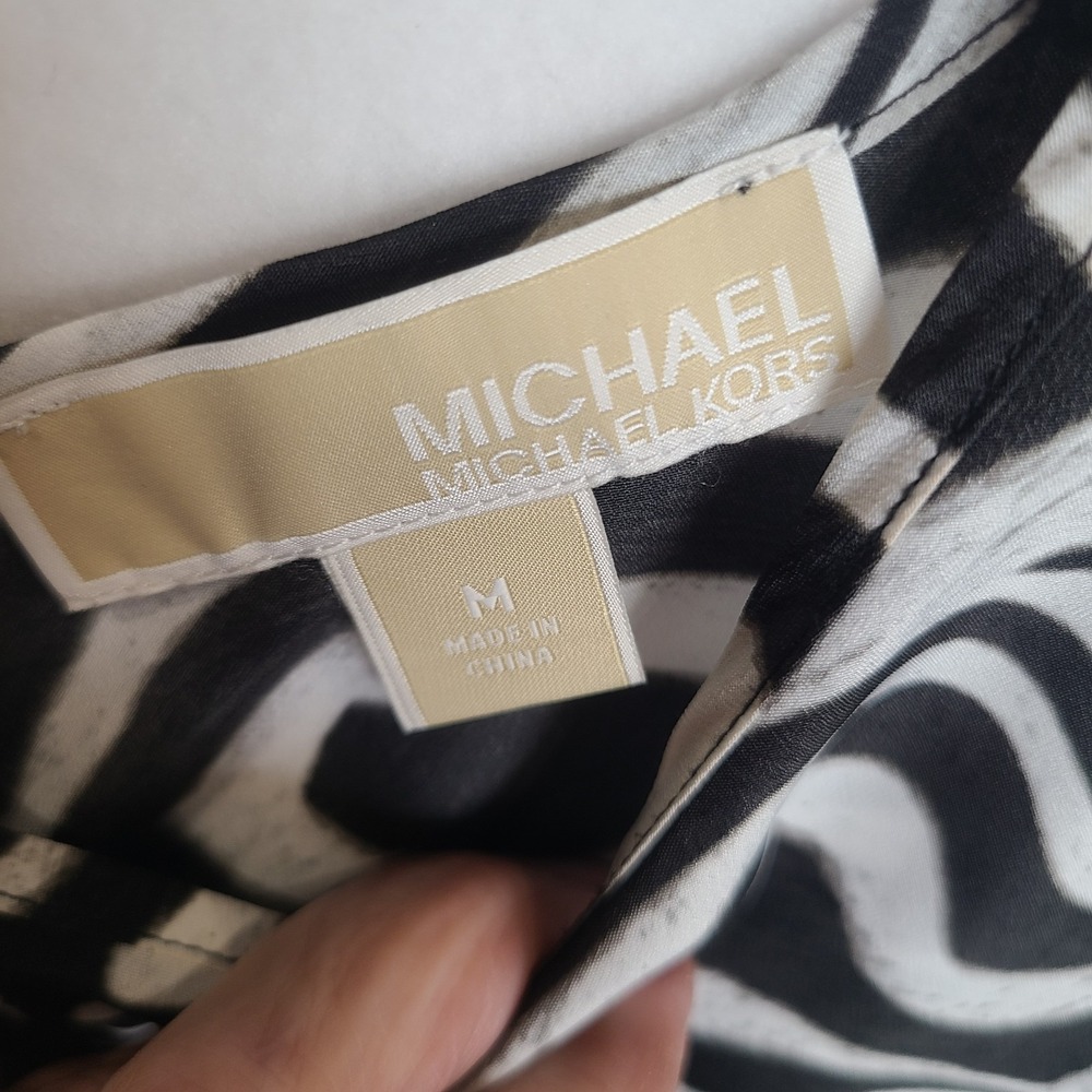 Michael Kors women's top Zebra print sleeveless size M drop tail 100% polyester - Picture 2 of 4